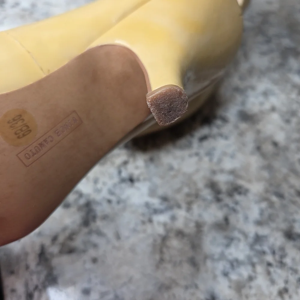 Shoes  Size36.    Vince Camuto - Picture 4 of 11